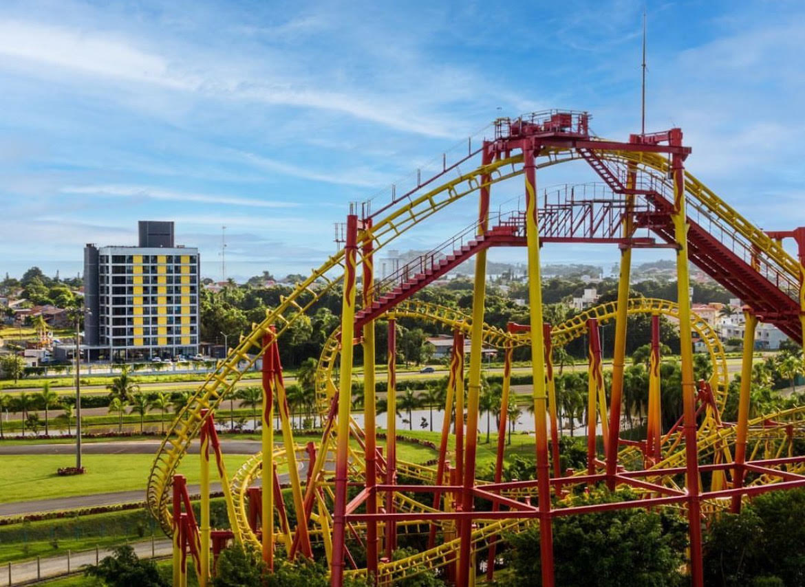 Agenda TRANSFER EXCLUSIVO HOTEL SOLAR PEDRA DA ILHA PARA O PARQUE BETO CARRERO WORLD 📲🚐
